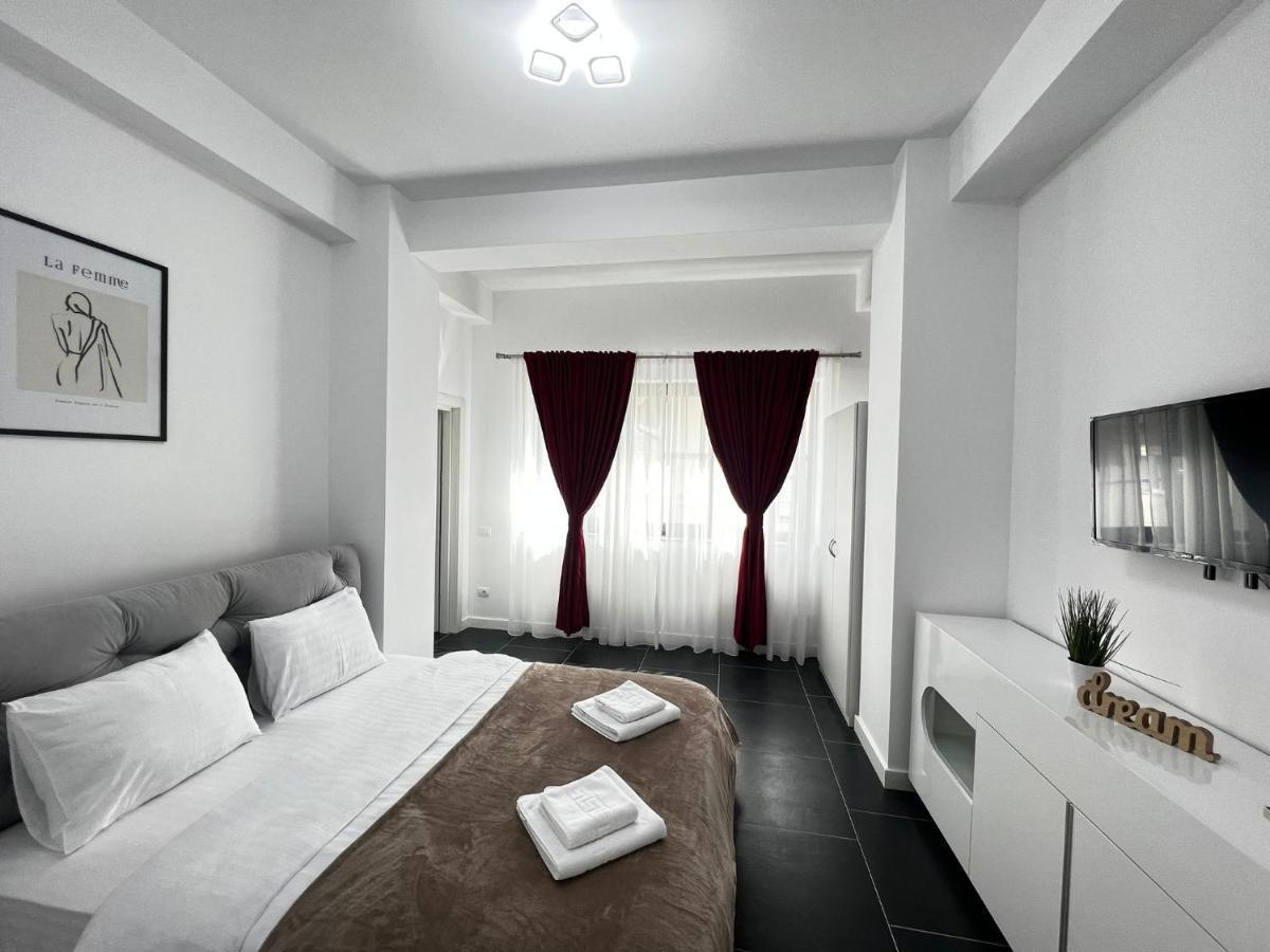 Cozy Aparthotel - Central City Suceava Buitenkant foto