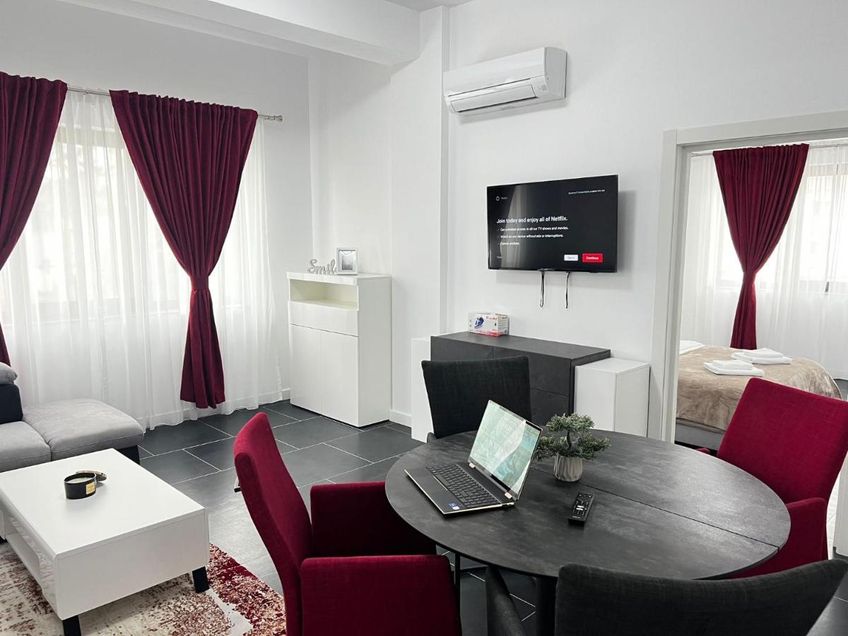 Cozy Aparthotel - Central City Suceava Buitenkant foto