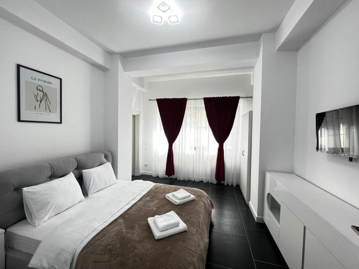 Cozy Aparthotel - Central City Suceava Buitenkant foto