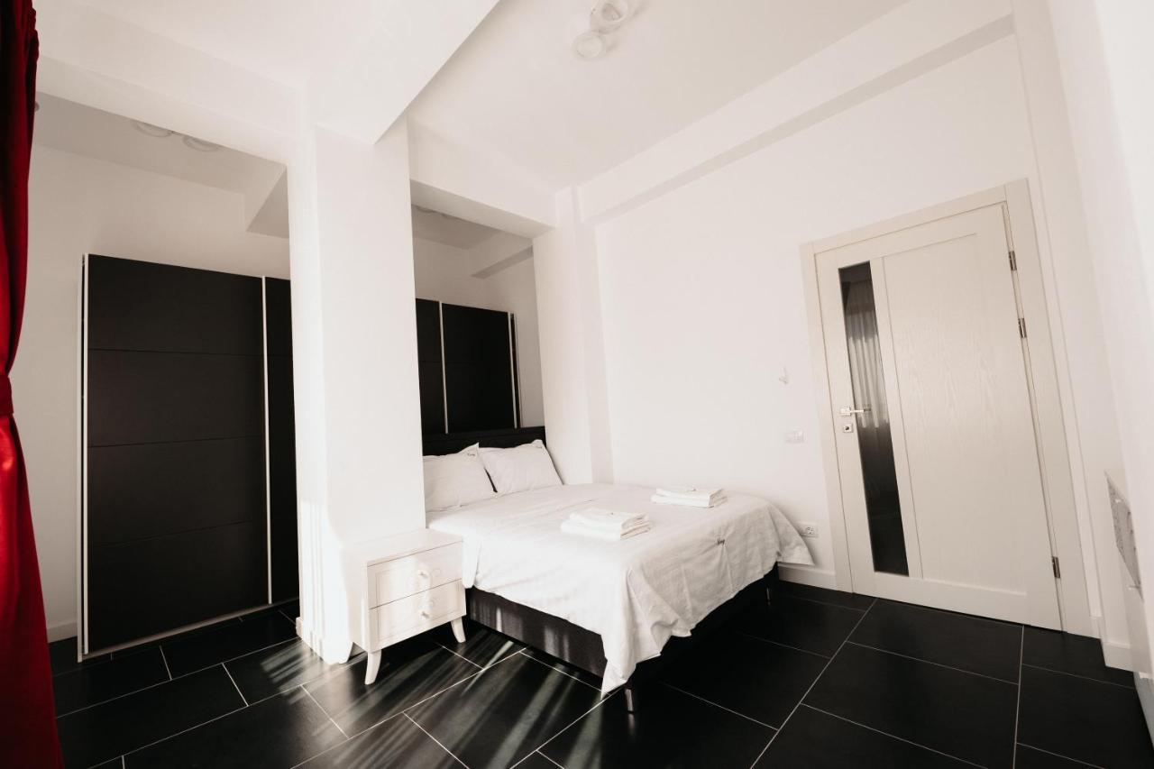 Cozy Aparthotel - Central City Suceava Buitenkant foto