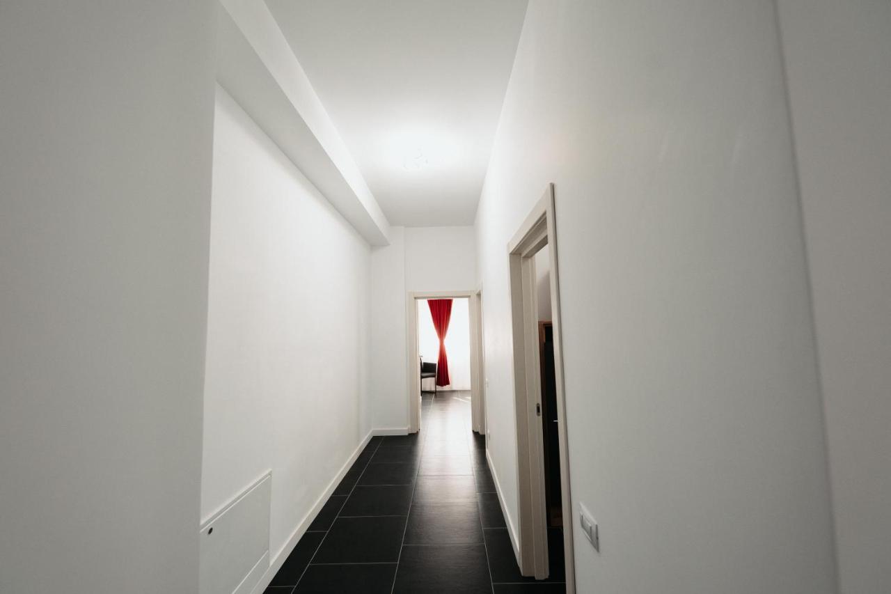 Cozy Aparthotel - Central City Suceava Buitenkant foto